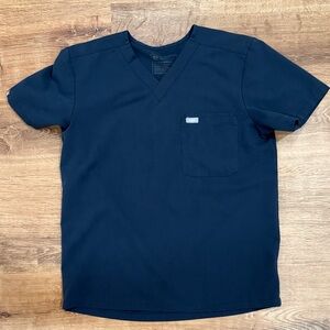 Figs Men’s M Dark Harbor Leon Three-Pocket Scrub Top™